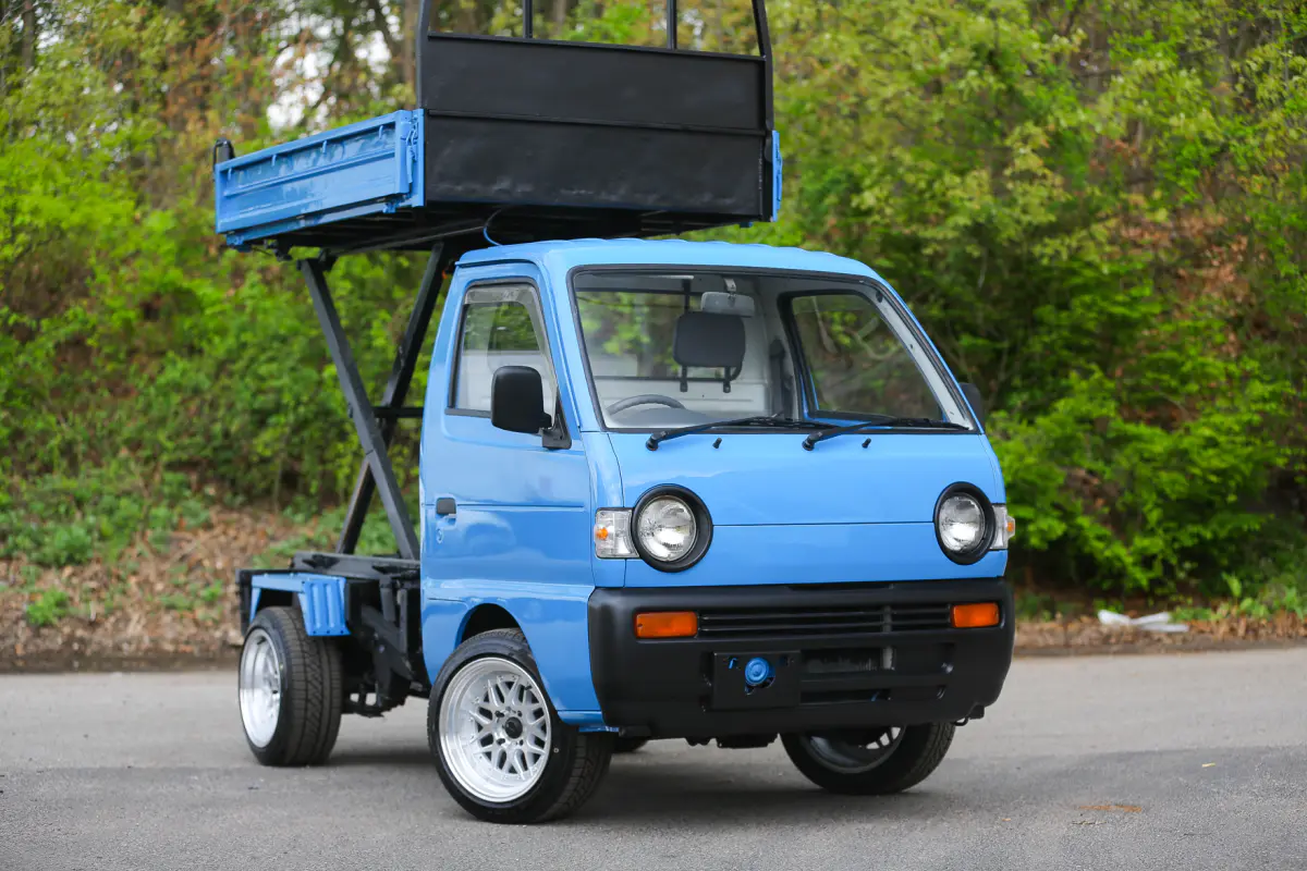 1994 Suzuki Carry Scissor Dump, a Kei Truck, for sale at Street Legal Mini Trucks in Philadelphia, PA (photo 9 of 12)