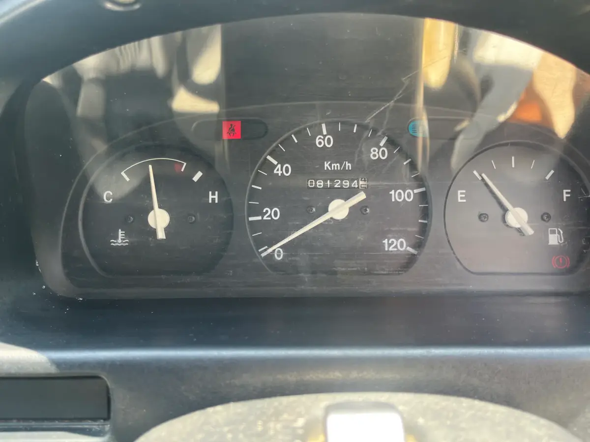 1994 Suzuki Every, 2WD + AC, a Kei Van, for sale at Sunshine Imports in Austin, TX (photo 10 of 12)
