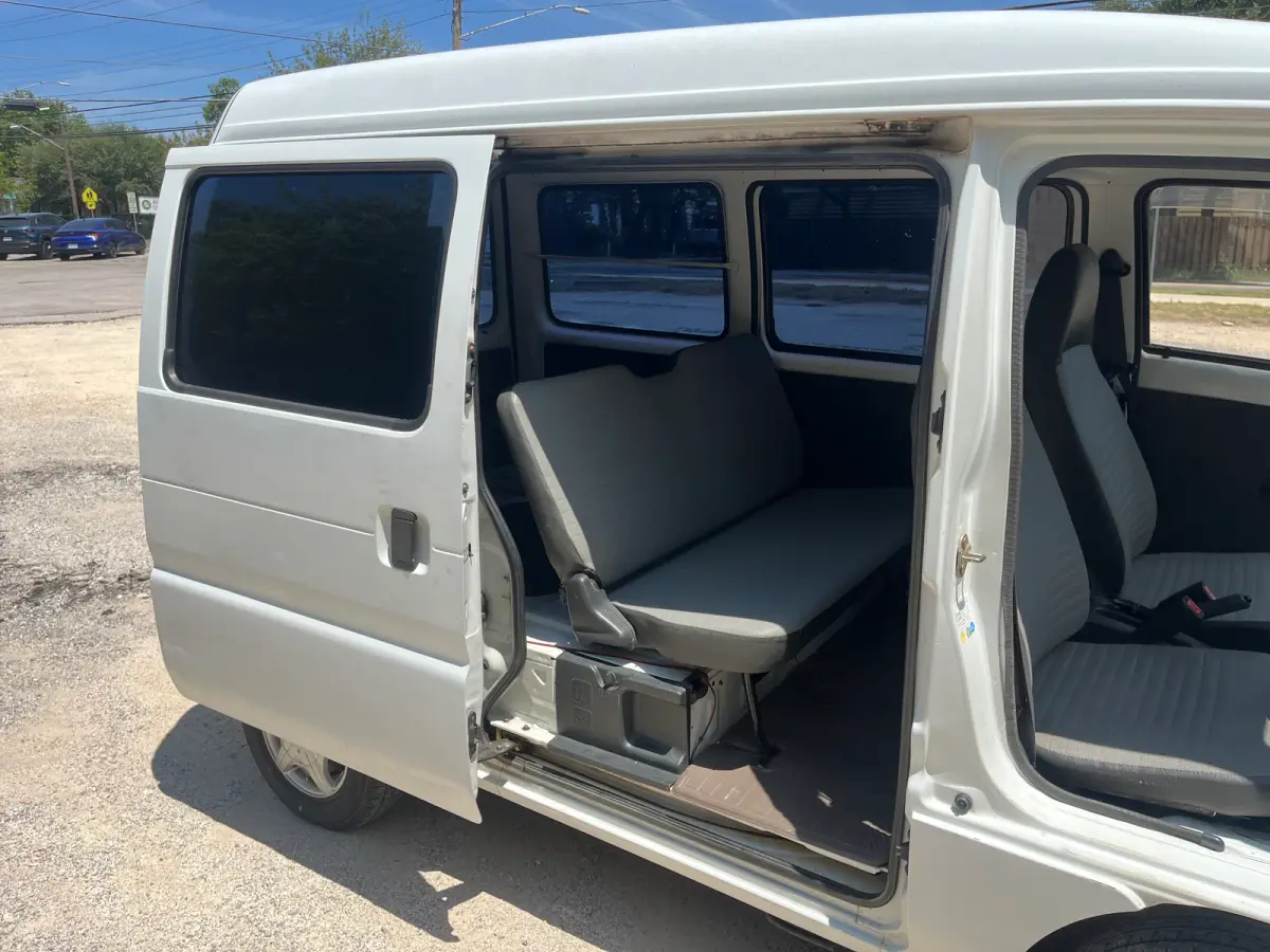 1994 Suzuki Every, 2WD + AC, a Kei Van, for sale at Sunshine Imports in Austin, TX (photo 7 of 12)