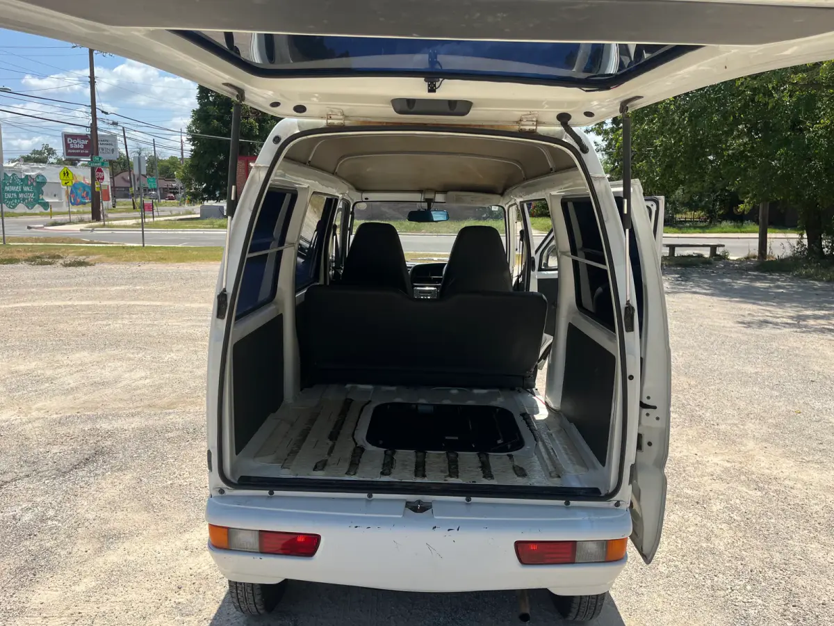 1994 Suzuki Every, 2WD + AC, a Kei Van, for sale at Sunshine Imports in Austin, TX (photo 9 of 12)