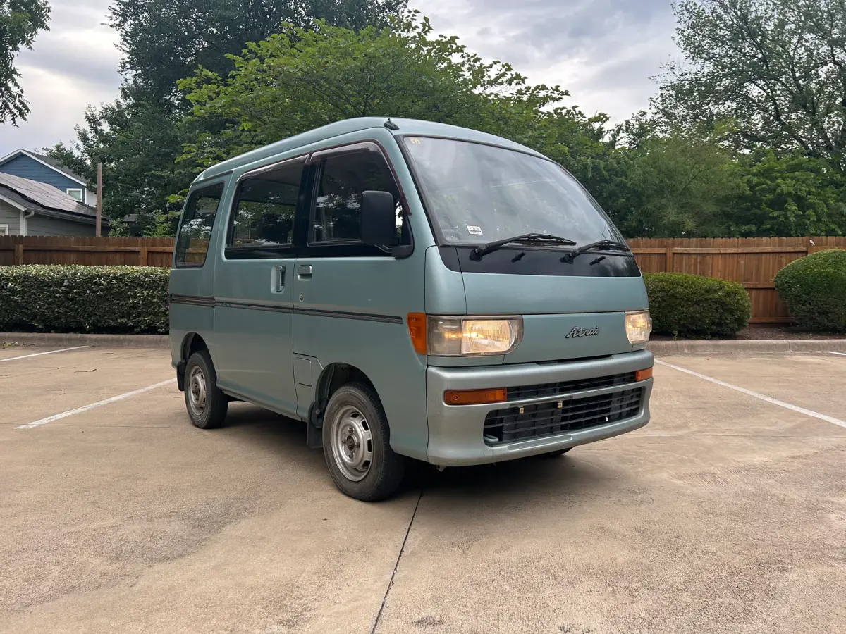 1995 Daihatsu Atrai, 4WD + AC, a Kei Van, for sale at Sunshine Imports in Austin, TX (photo 1 of 12)