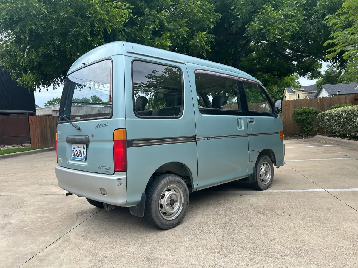 1995 Daihatsu Atrai, 4WD + AC, a Kei Van, for sale at Sunshine Imports in Austin, TX (photo 10 of 12)