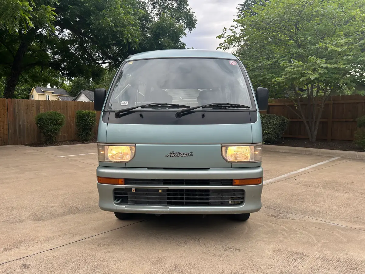 1995 Daihatsu Atrai, 4WD + AC, a Kei Van, for sale at Sunshine Imports in Austin, TX (photo 2 of 12)