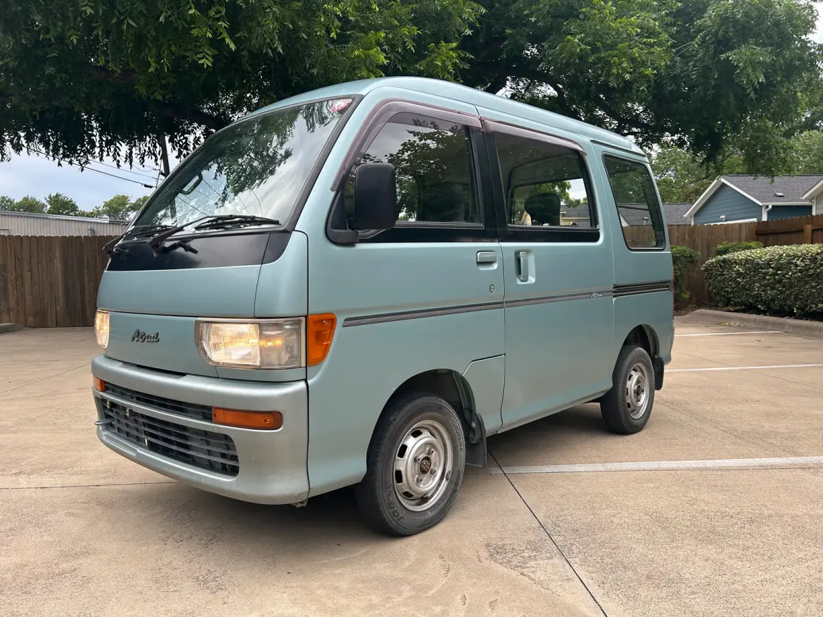 1995 Daihatsu Atrai, 4WD + AC, a Kei Van, for sale at Sunshine Imports in Austin, TX (photo 3 of 12)