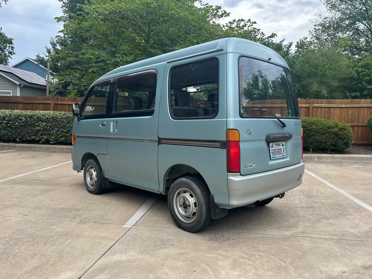 1995 Daihatsu Atrai, 4WD + AC, a Kei Van, for sale at Sunshine Imports in Austin, TX (photo 7 of 12)