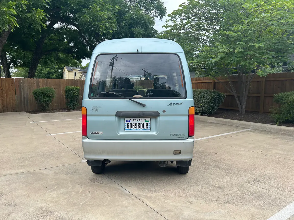 1995 Daihatsu Atrai, 4WD + AC, a Kei Van, for sale at Sunshine Imports in Austin, TX (photo 8 of 12)