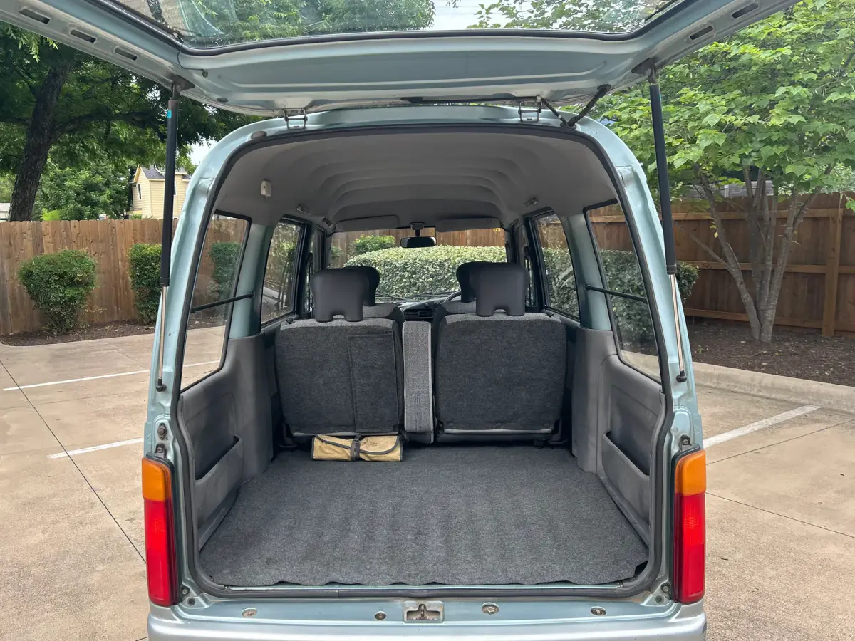 1995 Daihatsu Atrai, 4WD + AC, a Kei Van, for sale at Sunshine Imports in Austin, TX (photo 9 of 12)