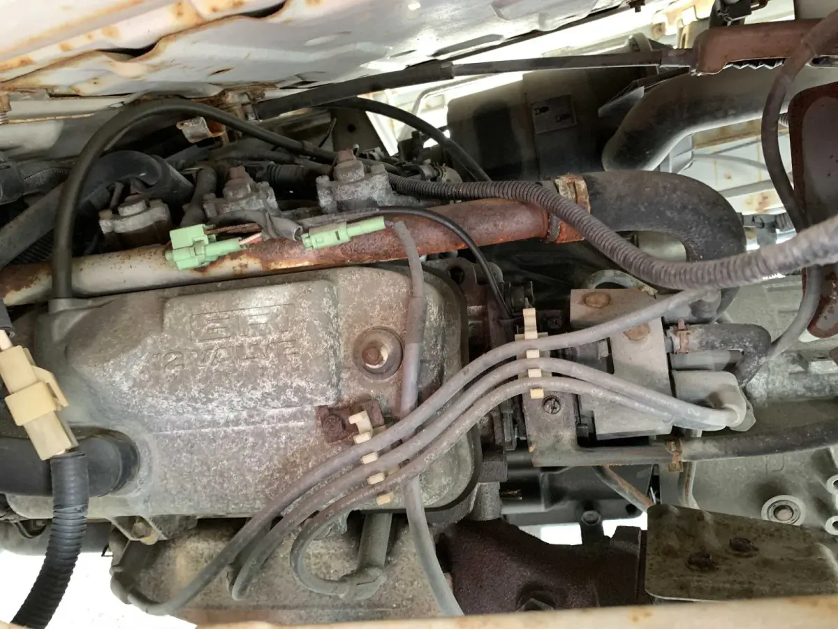 1995 Daihatsu Hijet, 2WD and AC + Automatic Transmission, a Kei Truck, for sale at Sunshine Imports in Austin, TX (photo 11 of 12)