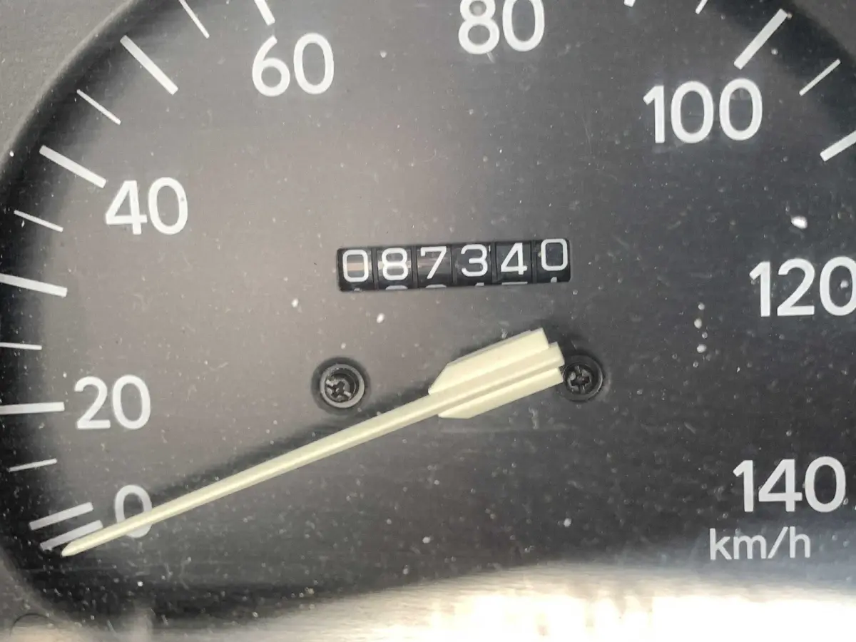 1995 Daihatsu Hijet, 2WD and AC + Automatic Transmission, a Kei Truck, for sale at Sunshine Imports in Austin, TX (photo 7 of 12)