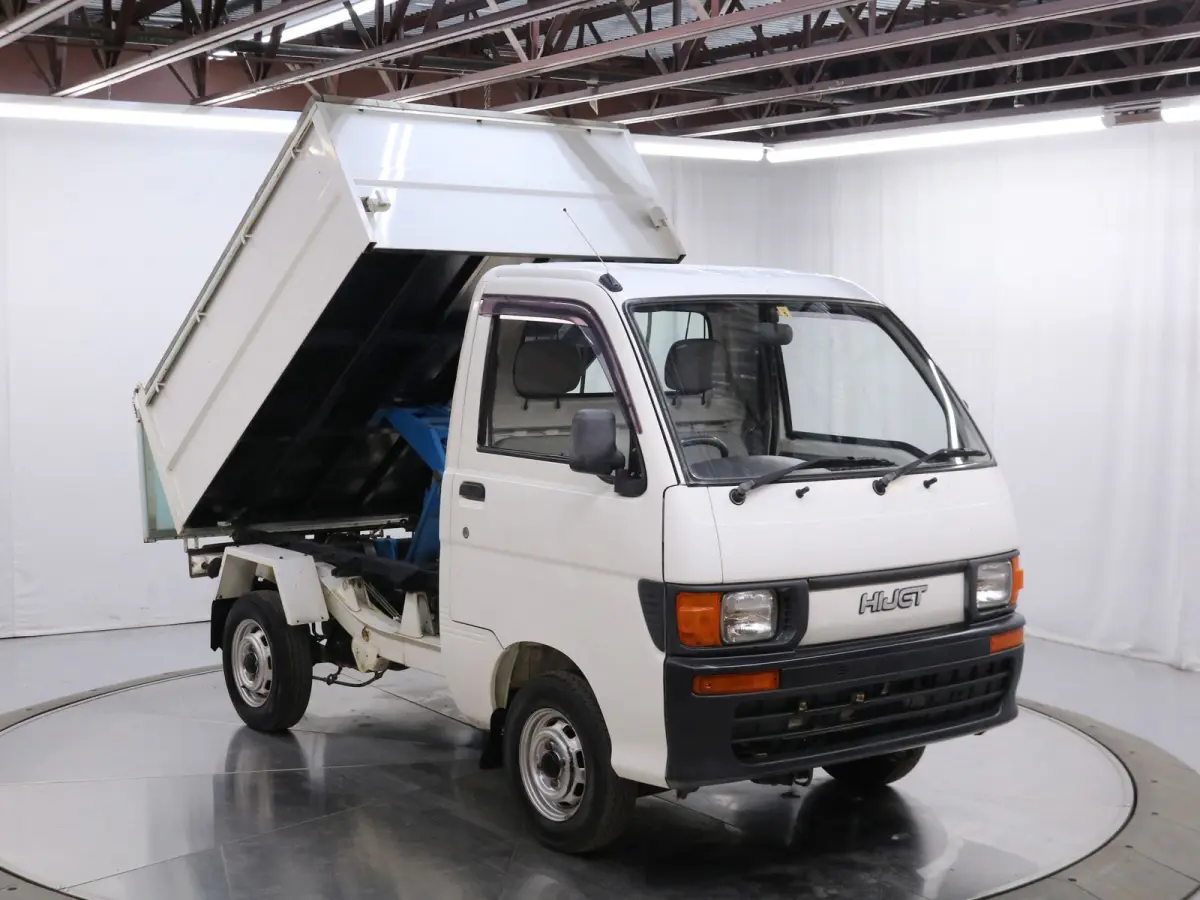 1995 Daihatsu Hijet Dump Bed, a white Kei Truck, for sale at Duncan Imports & Classic Cars in Christiansburg, VA (photo 10 of 62)