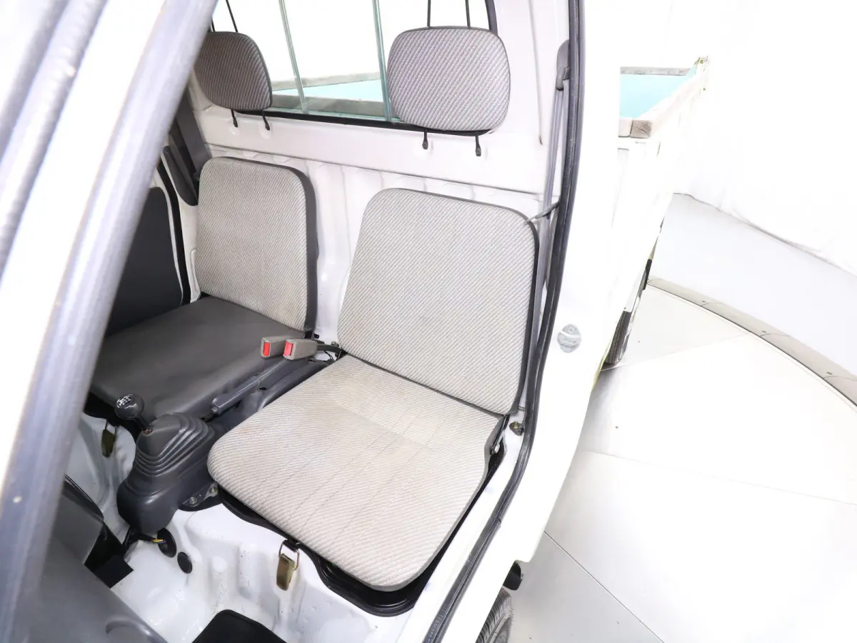 1995 Daihatsu Hijet Dump Bed, a white Kei Truck, for sale at Duncan Imports & Classic Cars in Christiansburg, VA (photo 24 of 62)