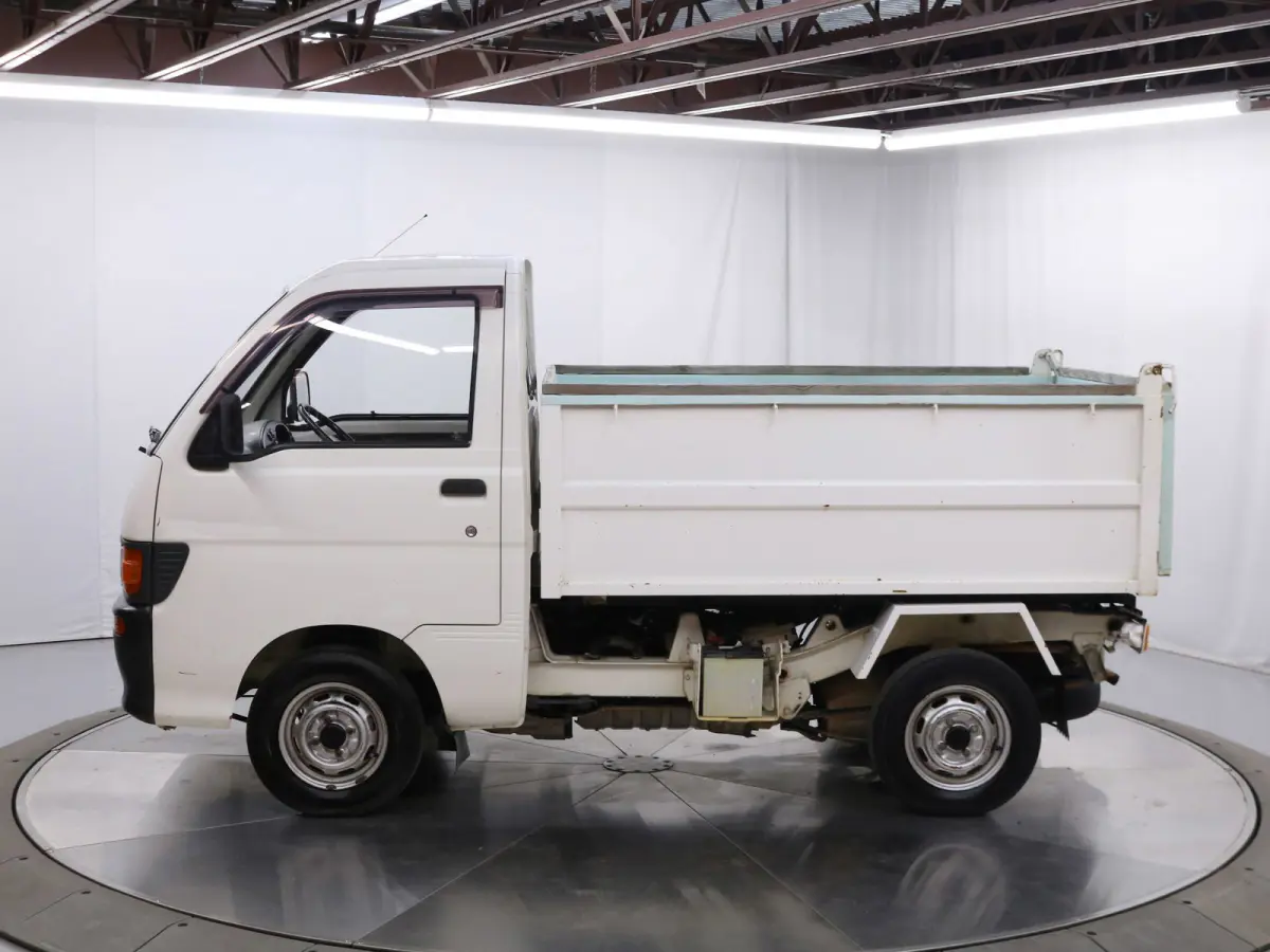 1995 Daihatsu Hijet Dump Bed, a white Kei Truck, for sale at Duncan Imports & Classic Cars in Christiansburg, VA (photo 5 of 62)
