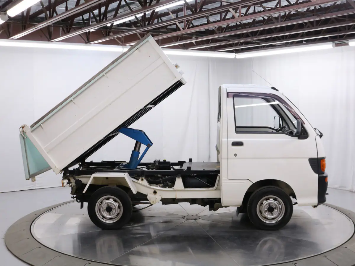 1995 Daihatsu Hijet Dump Bed, a white Kei Truck, for sale at Duncan Imports & Classic Cars in Christiansburg, VA (photo 55 of 62)
