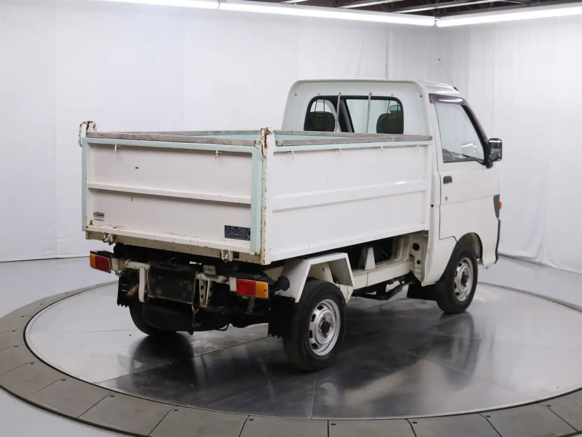 1995 Daihatsu Hijet Dump Bed, a white Kei Truck, for sale at Duncan Imports & Classic Cars in Christiansburg, VA (photo 8 of 62)