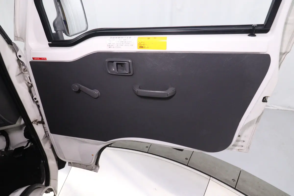 1995 Daihatsu Hijet, a white Kei Truck, for sale at Duncan Imports & Classic Cars in Christiansburg, VA (photo 20 of 41)