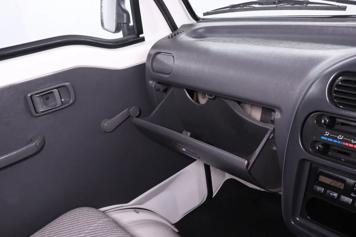 1995 Daihatsu Hijet, a white Kei Truck, for sale at Duncan Imports & Classic Cars in Christiansburg, VA (photo 37 of 41)
