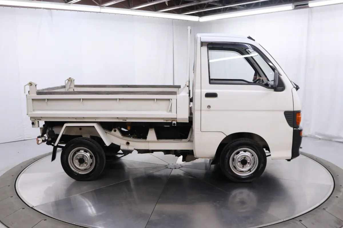 1995 Daihatsu Hijet, a white Kei Truck, for sale at Duncan Imports & Classic Cars in Christiansburg, VA (photo 8 of 41)