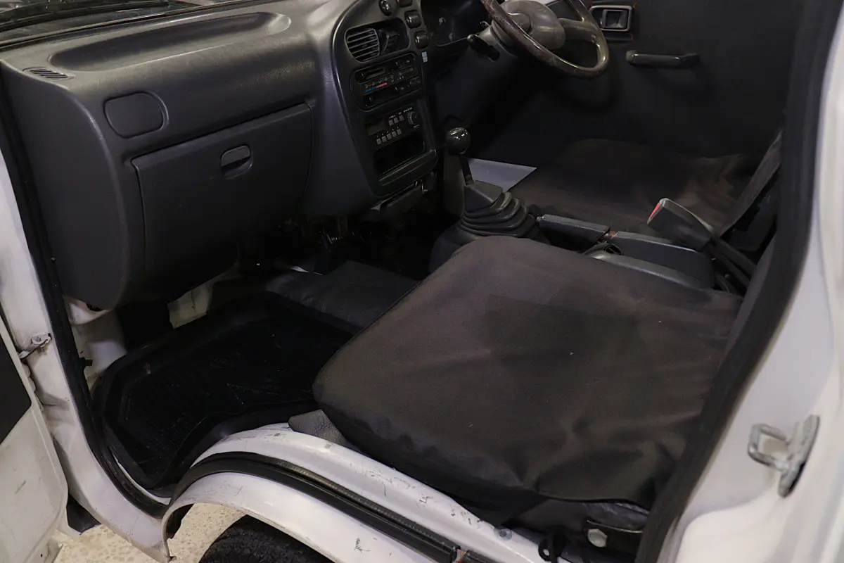 1995 Daihatsu Hijet 4x4 Kei Truck, cab interior, for sale at Duncan Imports in Christiansburg, VA