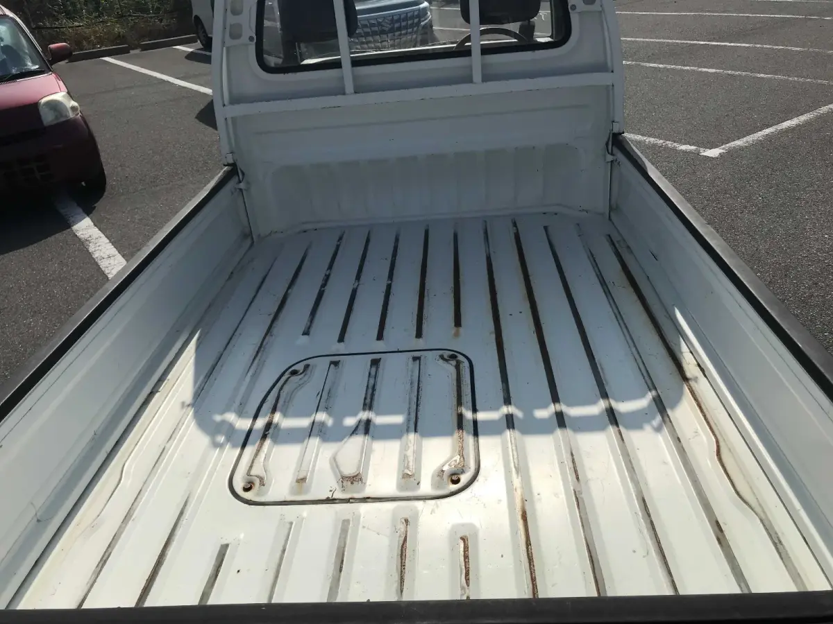 1995 Honda Acty, 4WD + Low Miles, a Kei Truck, for sale at Sunshine Imports in Austin, TX (photo 5 of 9)
