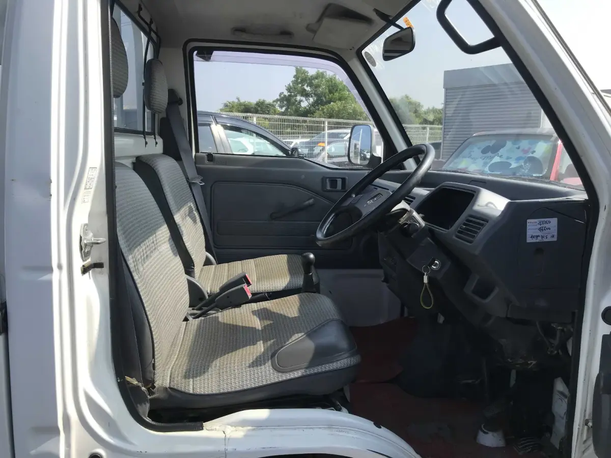 1995 Honda Acty, 4WD + Low Miles, a Kei Truck, for sale at Sunshine Imports in Austin, TX (photo 6 of 9)