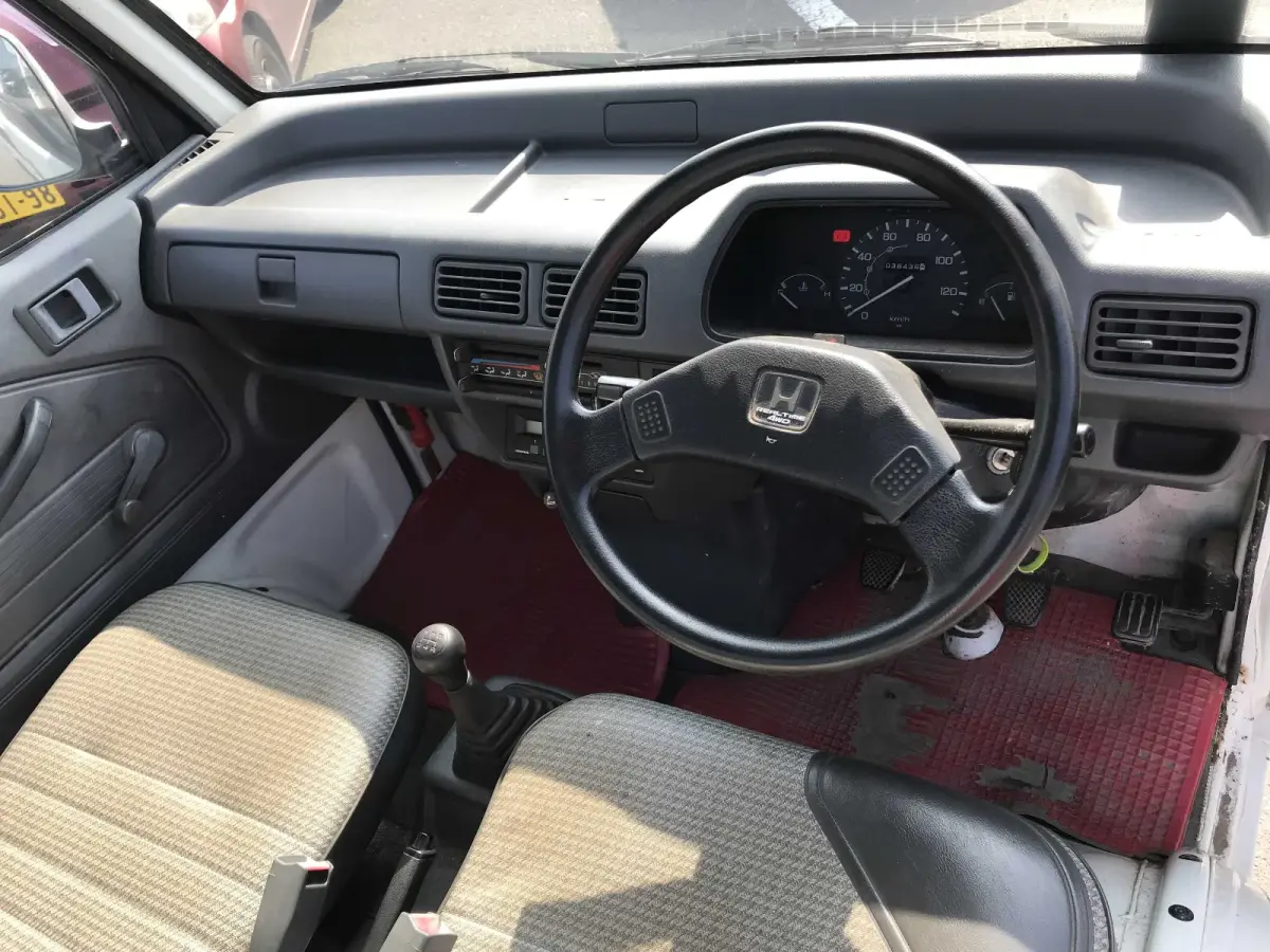 1995 Honda Acty, 4WD + Low Miles, a Kei Truck, for sale at Sunshine Imports in Austin, TX (photo 7 of 9)