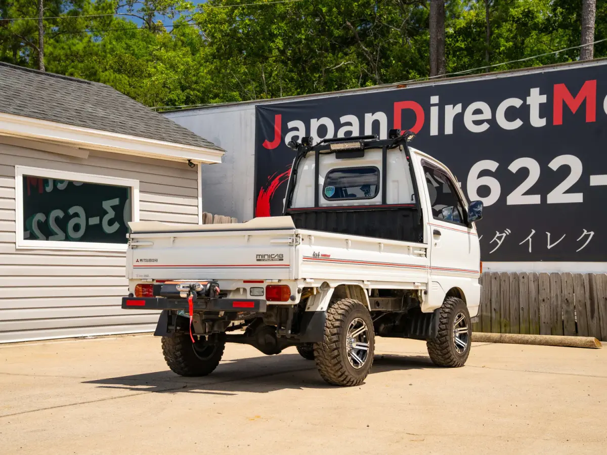 1995 Mitsubishi Minicab Lifted Kei Truck in white, for sale at Japan Direct Motors in Irmo, SC (photo 7 of 12)