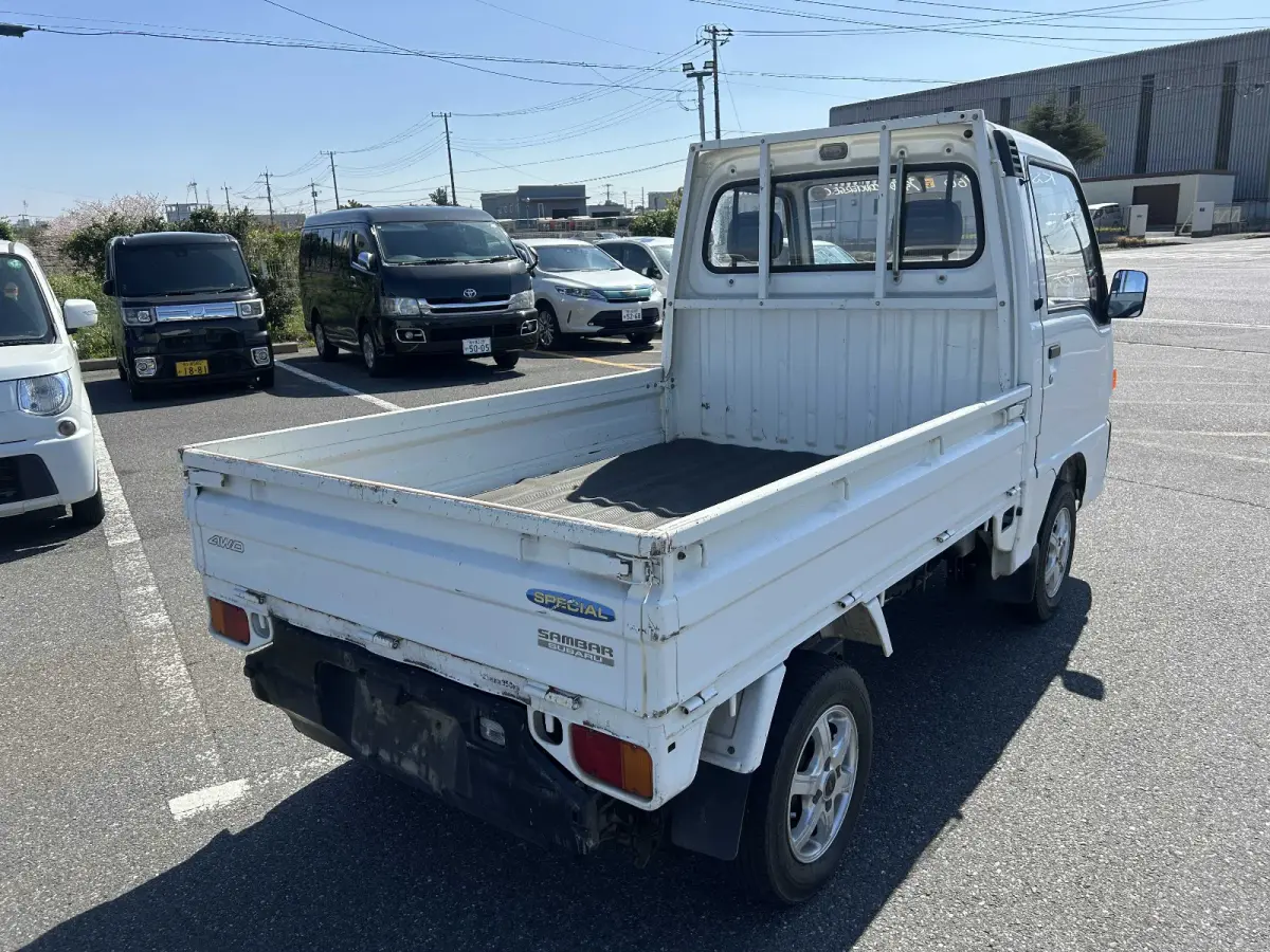 1995 Subaru Sambar, 4WD and AC, a Kei Truck, for sale at Sunshine Imports in Austin, TX (photo 3 of 11)