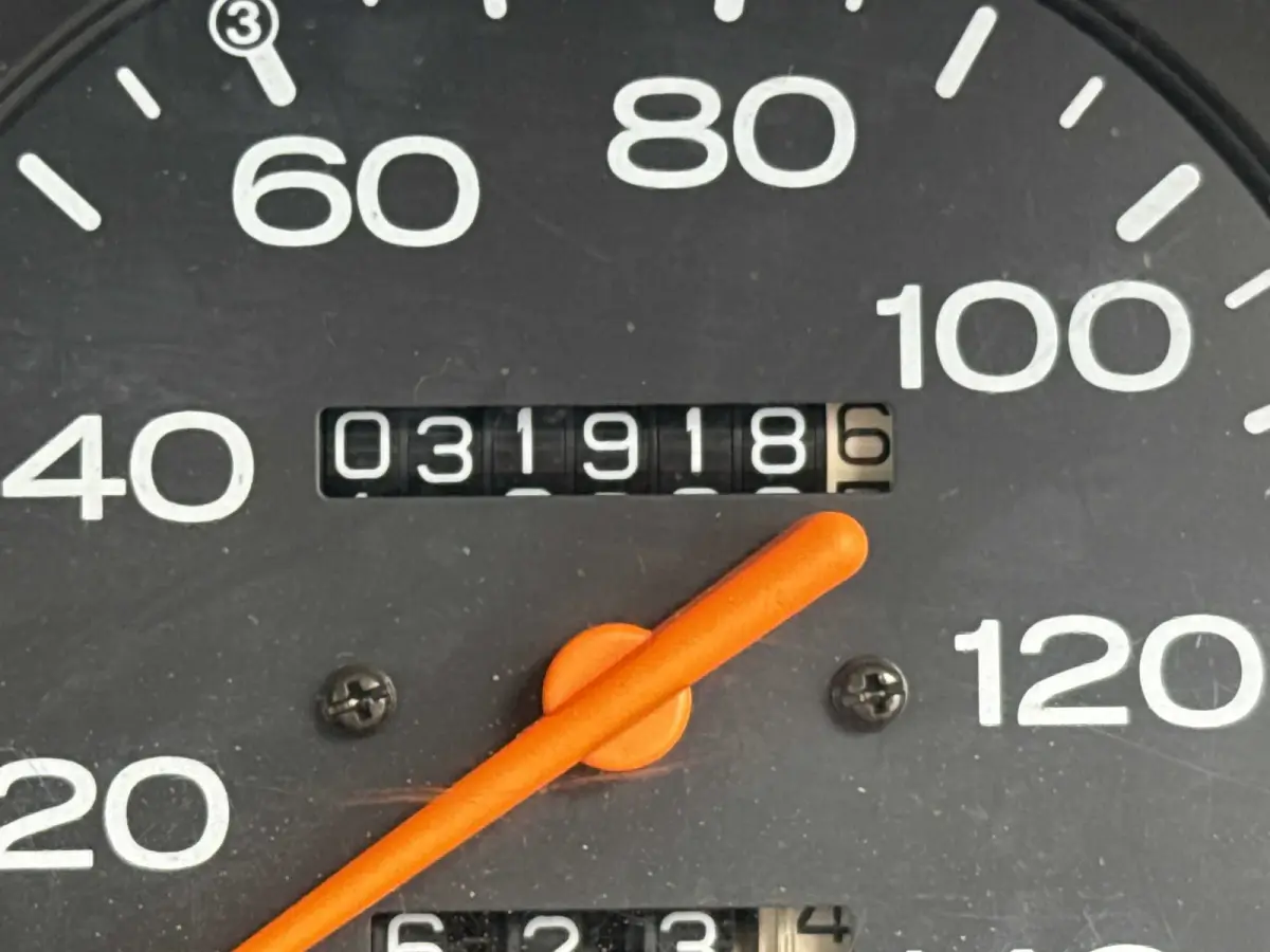 1995 Subaru Sambar, 4WD + Low Miles, a Kei Truck, for sale at Sunshine Imports in Austin, TX (photo 8 of 11)