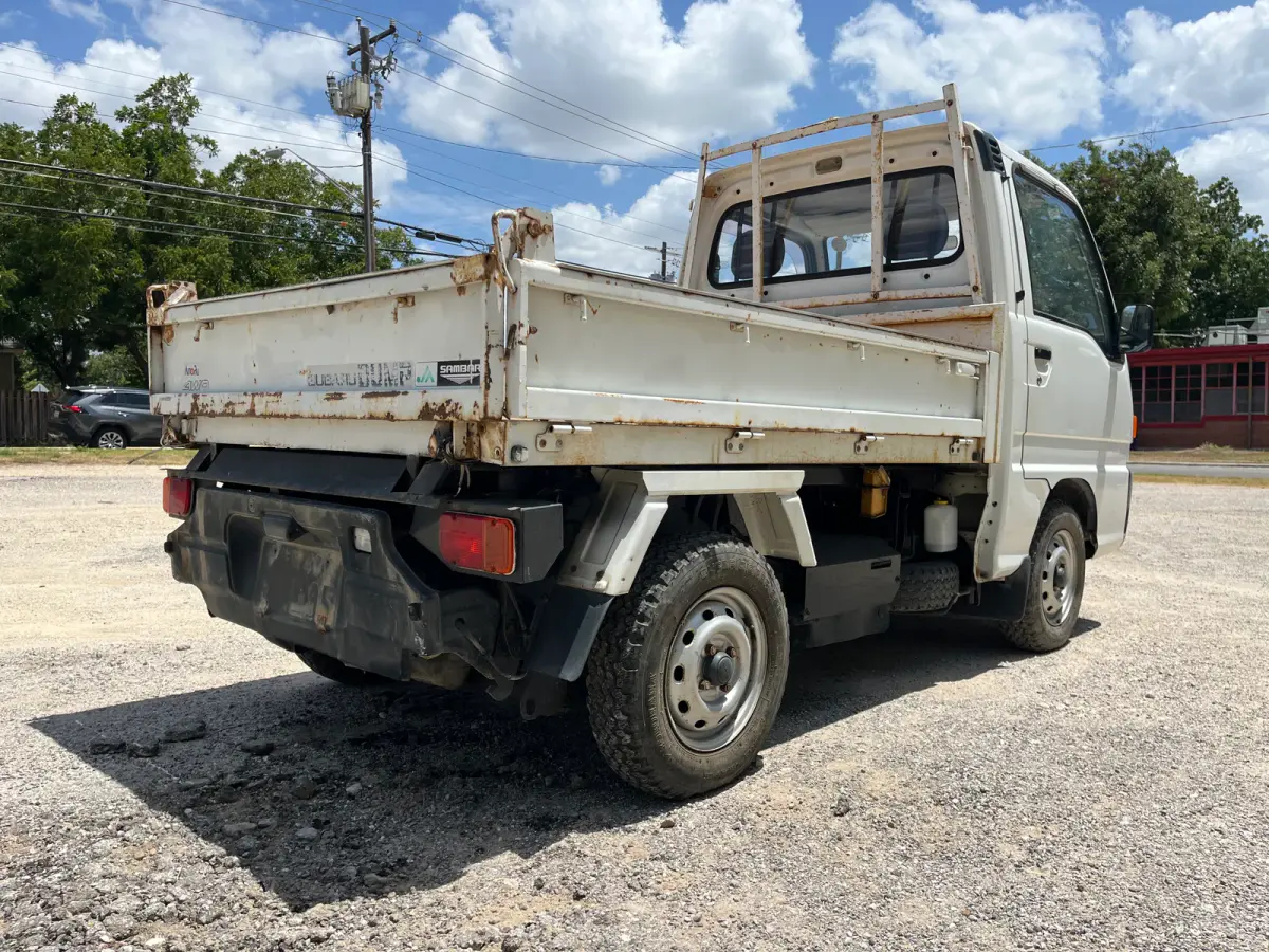1995 Subaru Sambar Dump Truck, 4WD + AC, a Kei Truck, for sale at Sunshine Imports in Austin, TX (photo 3 of 12)
