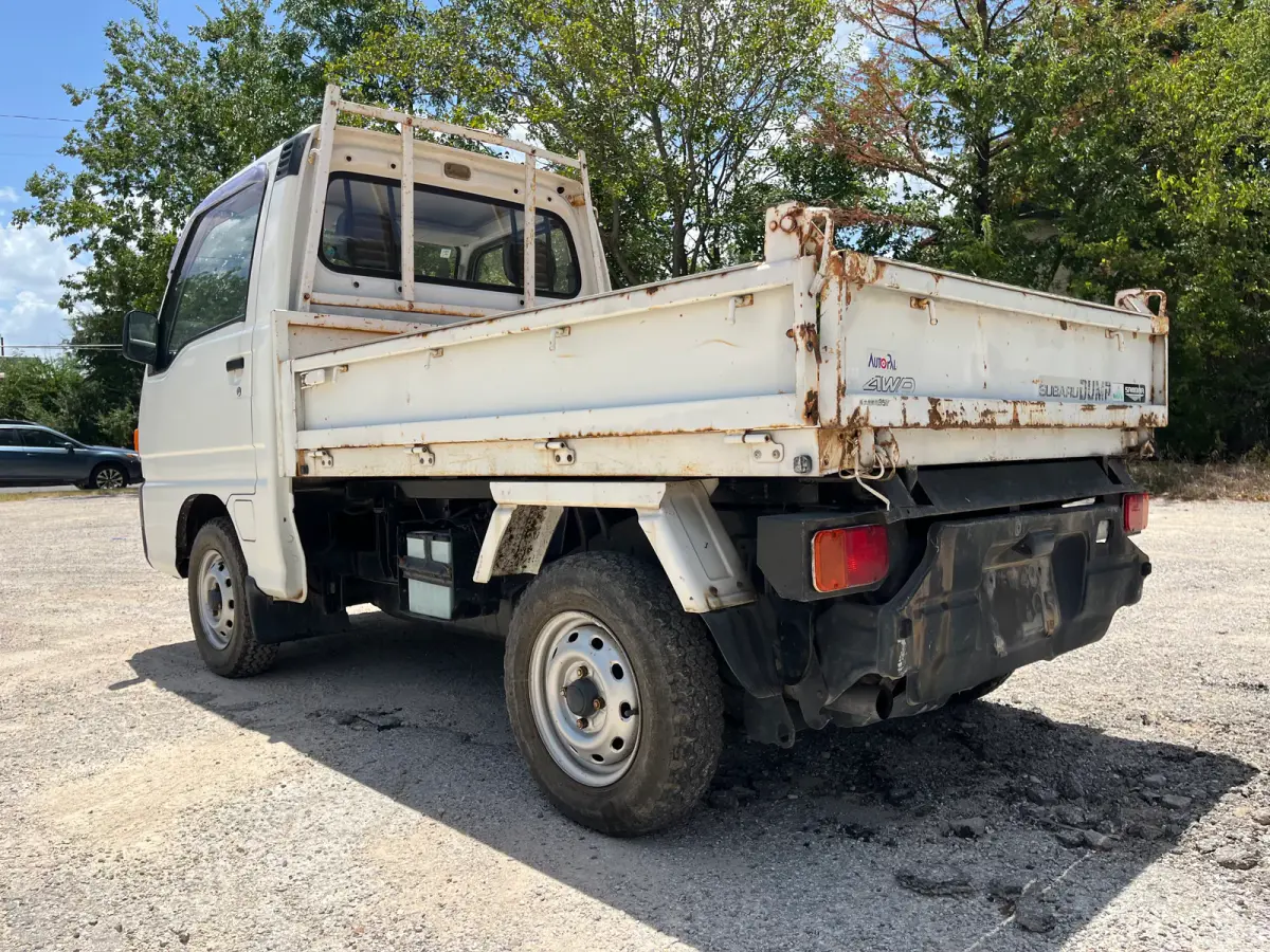 1995 Subaru Sambar Dump Truck, 4WD + AC, a Kei Truck, for sale at Sunshine Imports in Austin, TX (photo 4 of 12)