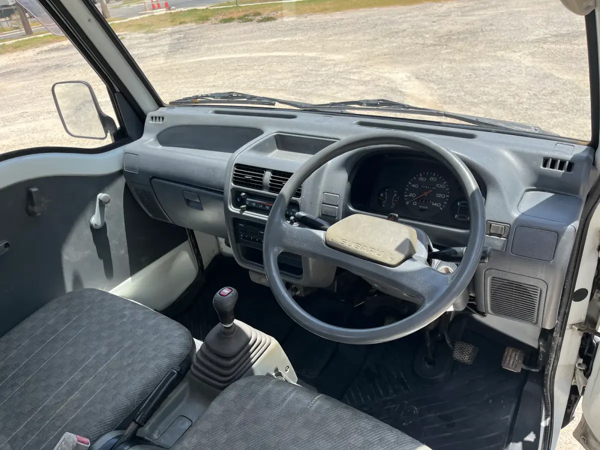 1995 Subaru Sambar Dump Truck, 4WD + AC, a Kei Truck, for sale at Sunshine Imports in Austin, TX (photo 7 of 12)