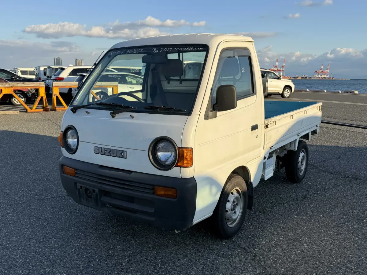 1995 Suzuki Carry, 2WD + AC, a Kei Truck, for sale at Sunshine Imports in Austin, TX (photo 2 of 10)