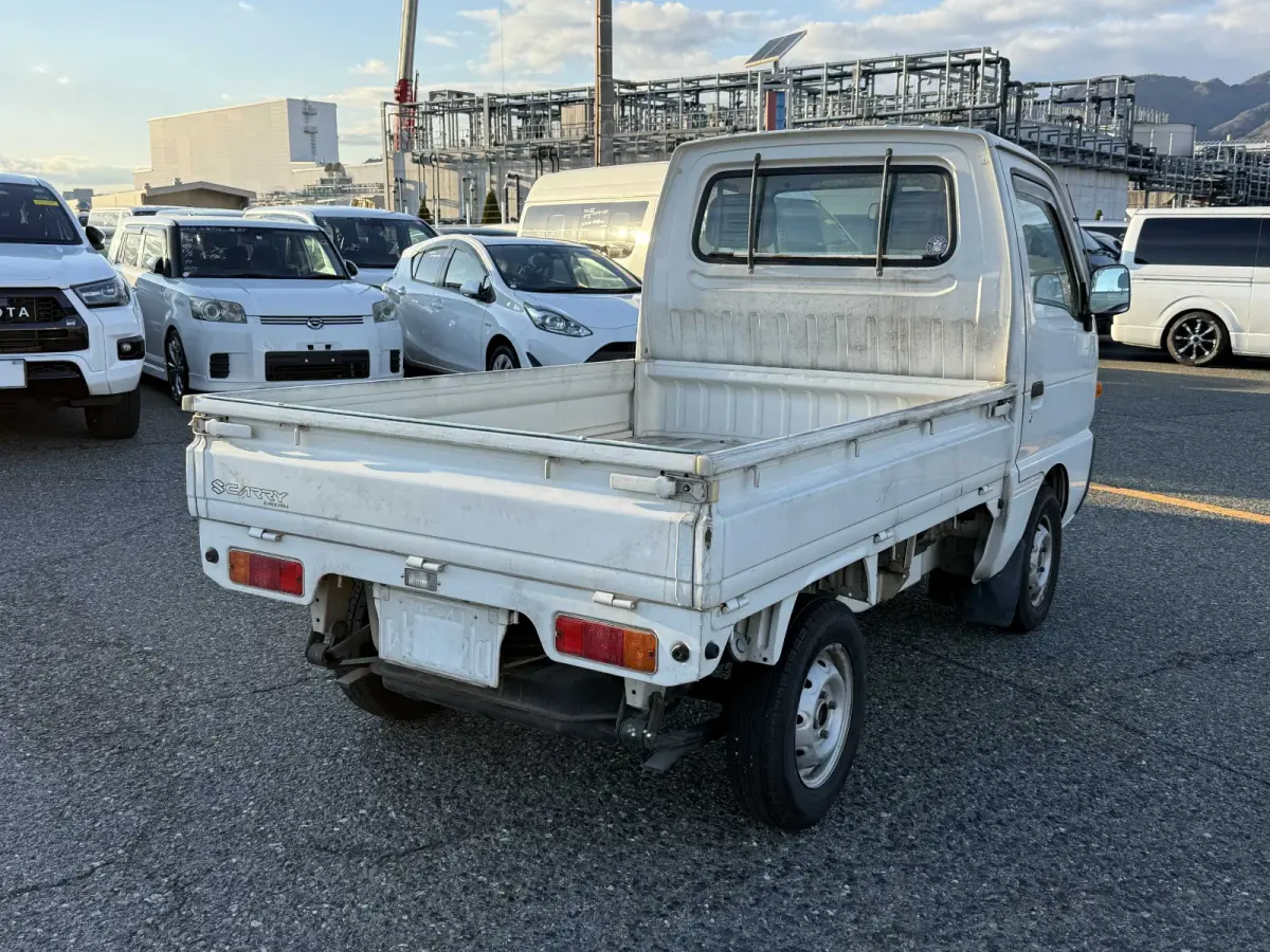1995 Suzuki Carry, 2WD + AC, a Kei Truck, for sale at Sunshine Imports in Austin, TX (photo 5 of 10)