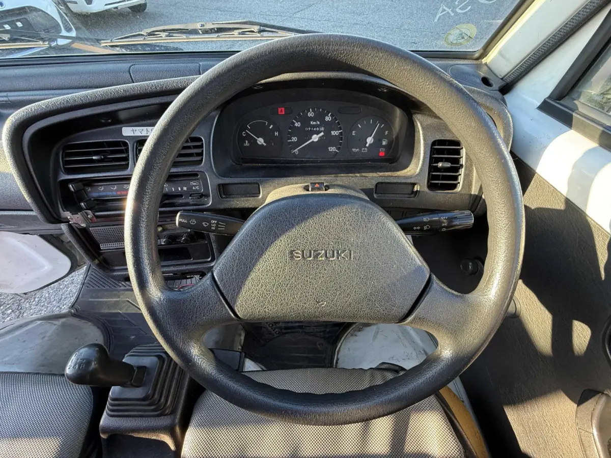 1995 Suzuki Carry, 2WD + AC, a Kei Truck, for sale at Sunshine Imports in Austin, TX (photo 7 of 10)
