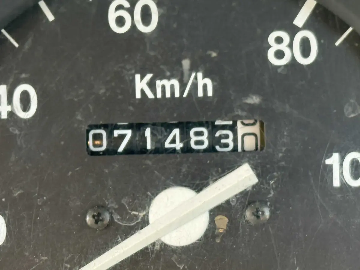 1995 Suzuki Carry, 2WD + AC, a Kei Truck, for sale at Sunshine Imports in Austin, TX (photo 8 of 10)