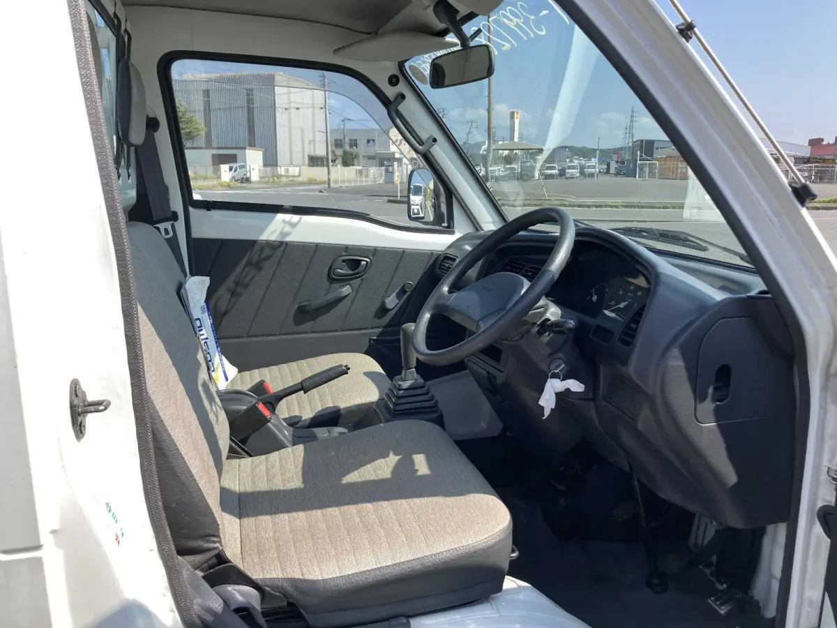 1995 Suzuki Carry, 2WD + Low Miles, a Kei Truck, for sale at Sunshine Imports in Austin, TX (photo 5 of 11)