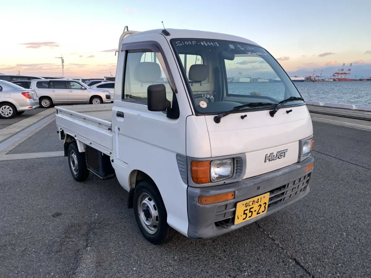 1996 Daihatsu Hijet, 2WD + AC, a Kei Truck, for sale at Sunshine Imports in Austin, TX (photo 1 of 11)