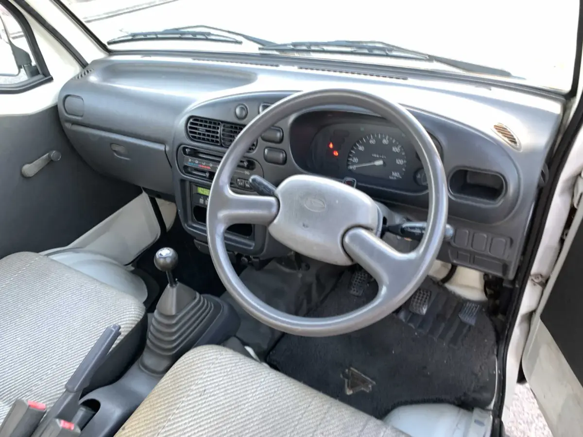 1996 Daihatsu Hijet, 2WD + AC, a Kei Truck, for sale at Sunshine Imports in Austin, TX (photo 7 of 11)