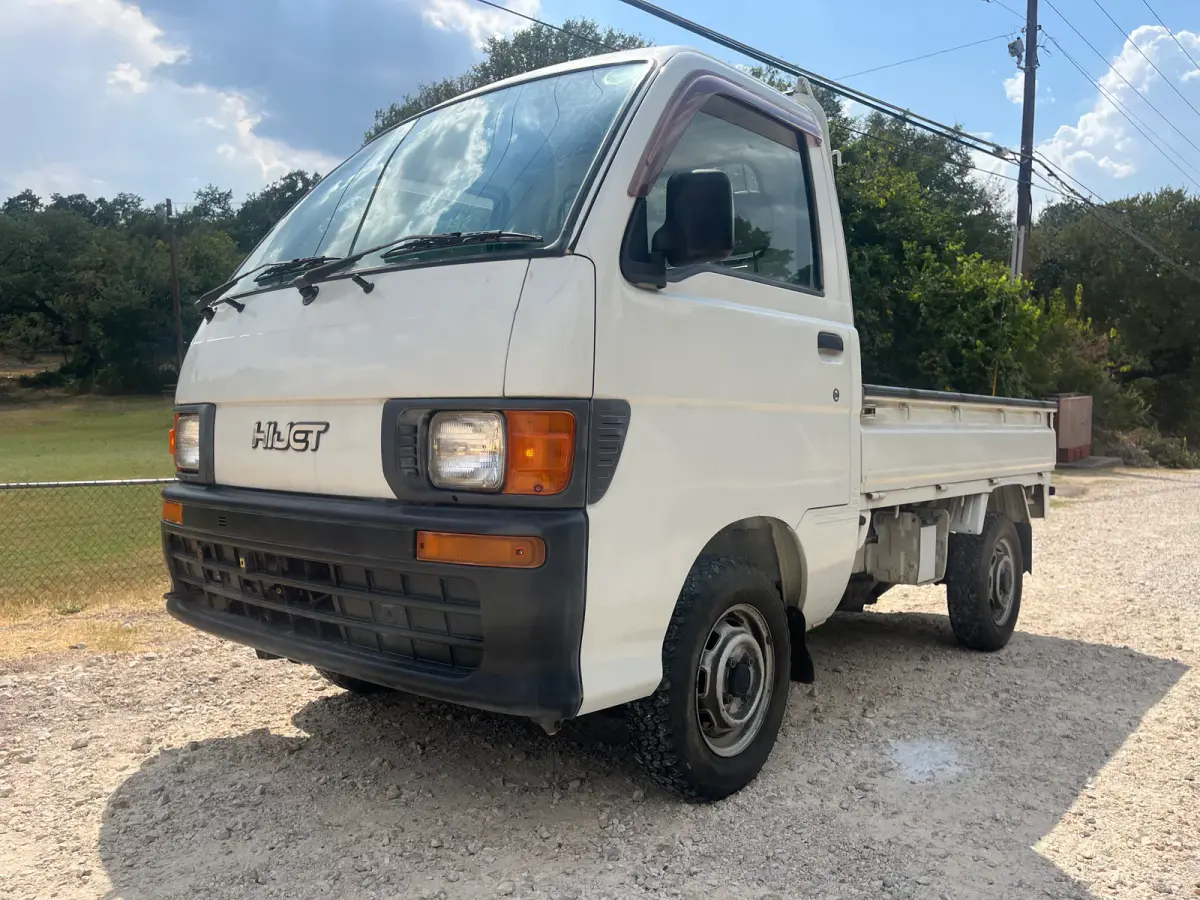 1996 Daihatsu Hijet, 4WD, a Kei Truck, for sale at Sunshine Imports in Austin, TX (photo 2 of 11)