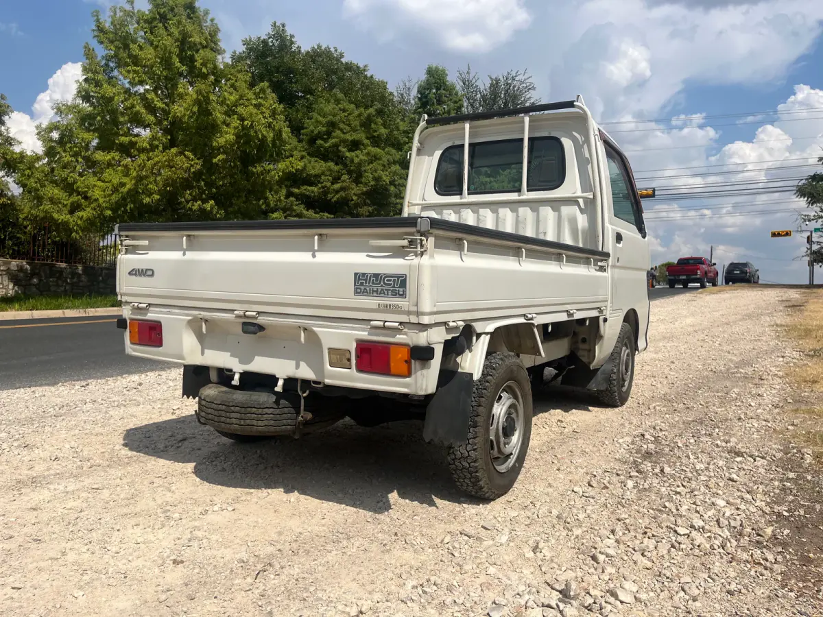 1996 Daihatsu Hijet, 4WD, a Kei Truck, for sale at Sunshine Imports in Austin, TX (photo 3 of 11)