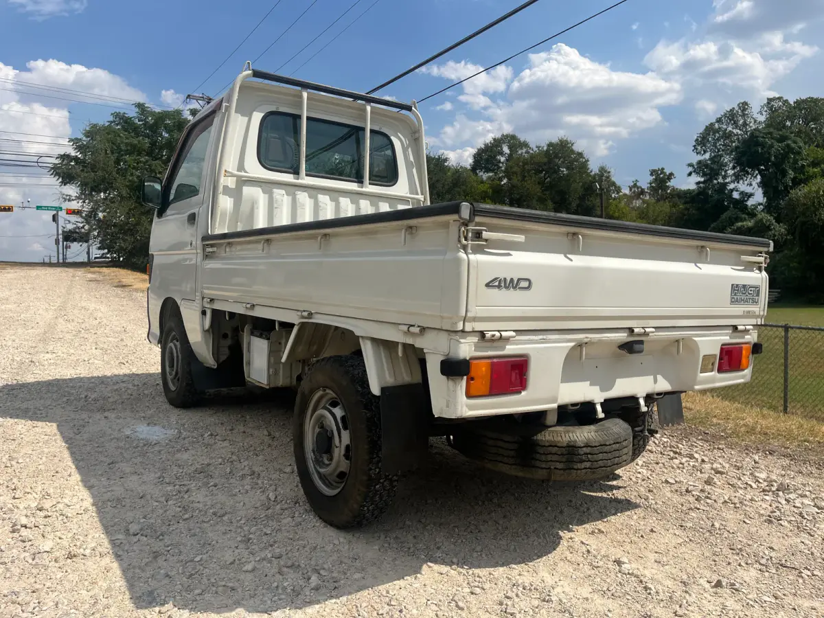 1996 Daihatsu Hijet, 4WD, a Kei Truck, for sale at Sunshine Imports in Austin, TX (photo 4 of 11)