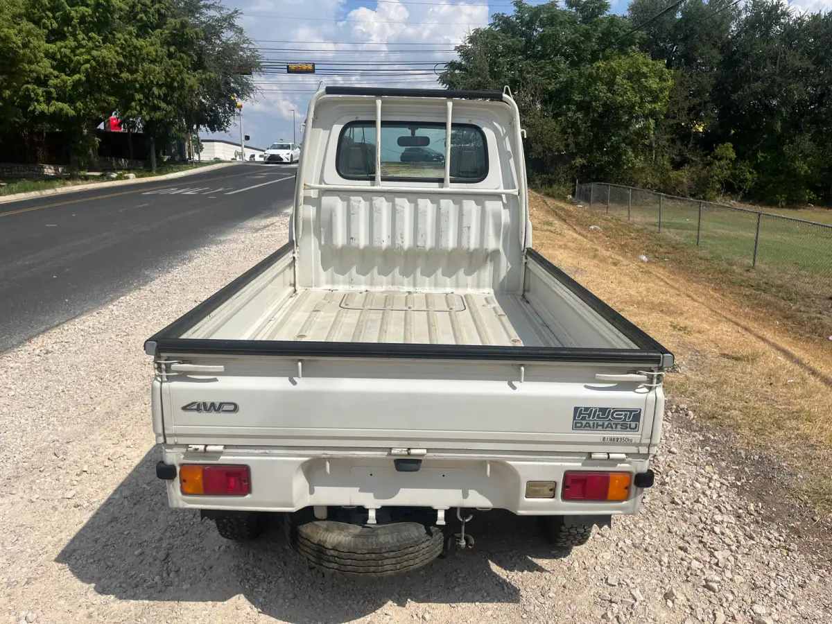 1996 Daihatsu Hijet, 4WD, a Kei Truck, for sale at Sunshine Imports in Austin, TX (photo 5 of 11)