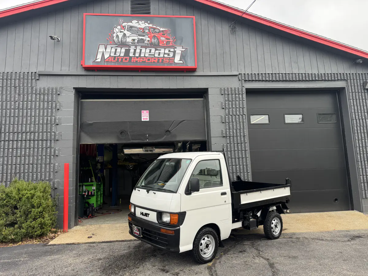 1996 Daihatsu Hijet, a Kei Truck, for sale at Northeast Auto Imports in Hudson, NH (photo 1 of 19)
