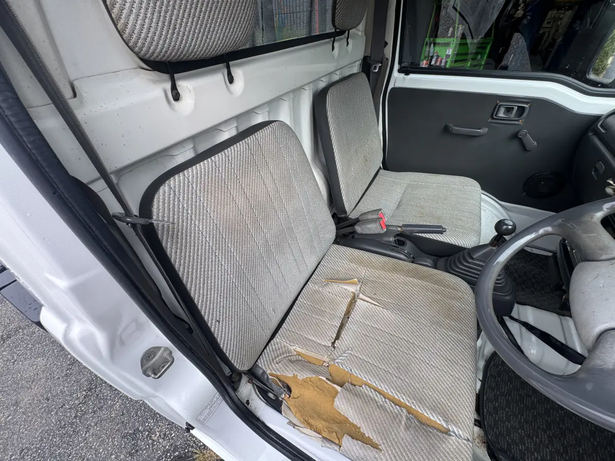 1996 Daihatsu Hijet, a Kei Truck, for sale at Northeast Auto Imports in Hudson, NH (photo 13 of 19)