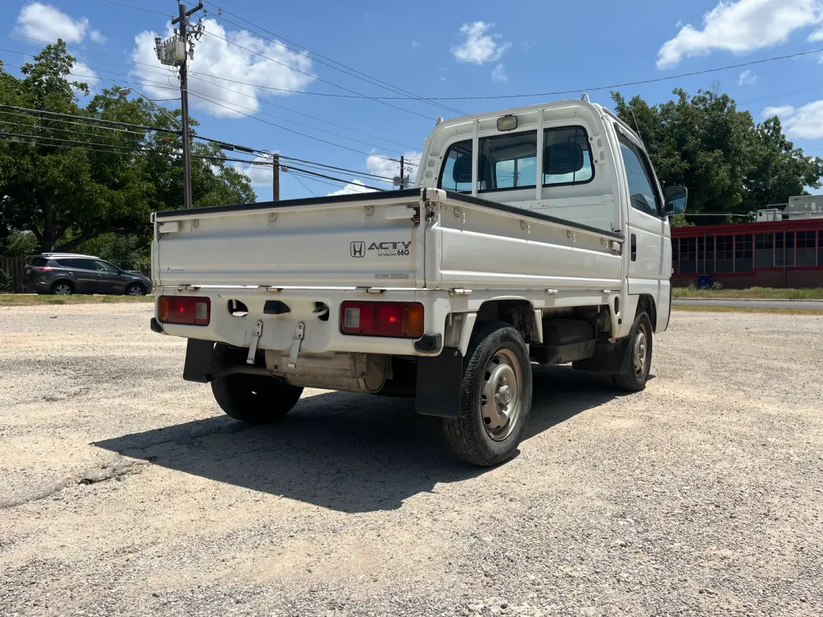 1996 Honda Acty, 2WD, Automatic, a Kei Truck, for sale at Sunshine Imports in Austin, TX (photo 4 of 12)