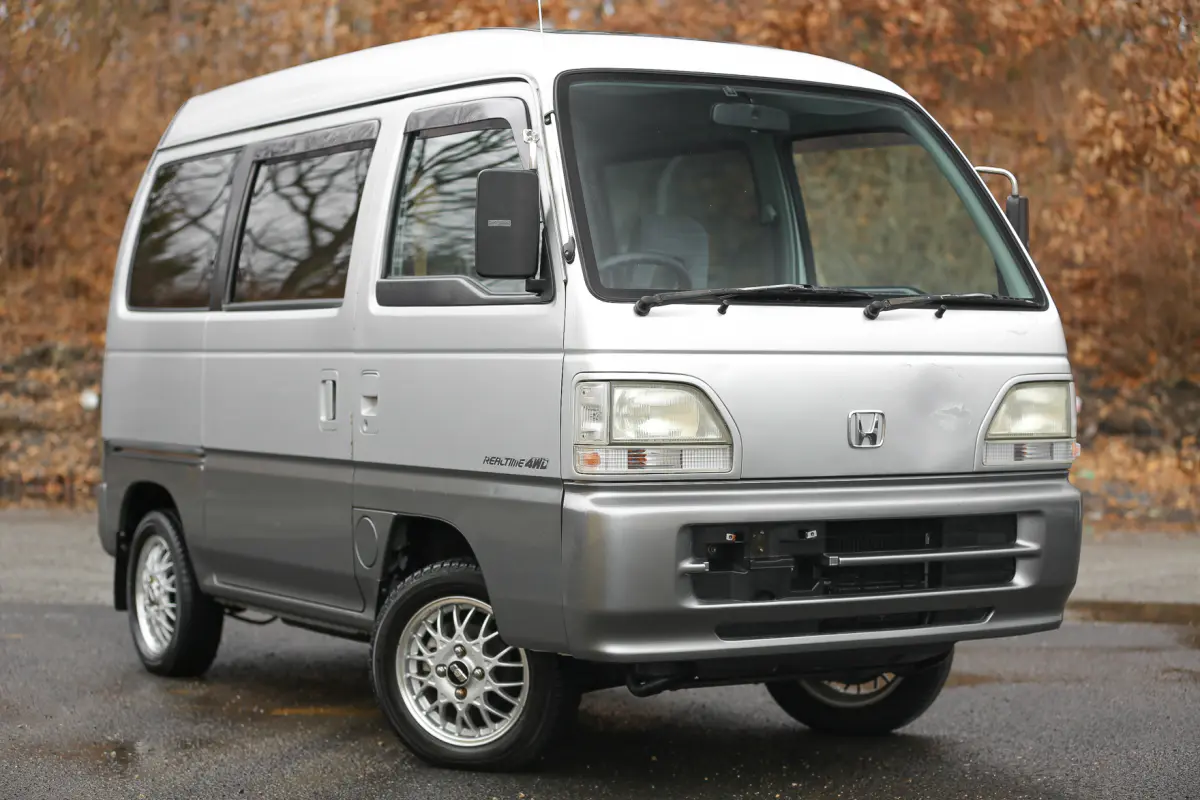 1996 Honda Street Van w/Sunroof, a Kei Van, for sale at Street Legal Mini Trucks in Philadelphia, PA (photo 9 of 12)