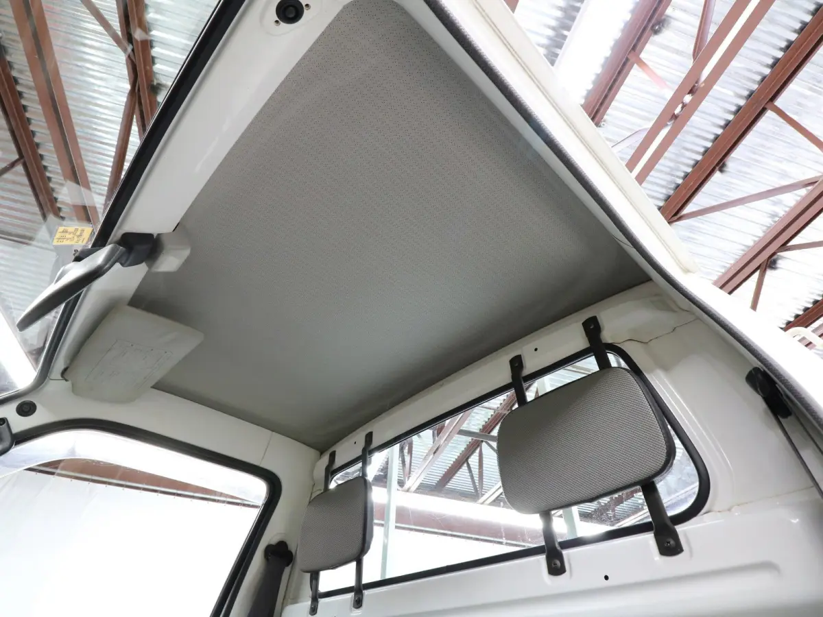 1996 Suzuki Carry, a white Kei Truck, for sale at Duncan Imports & Classic Cars in Christiansburg, VA (photo 33 of 40)