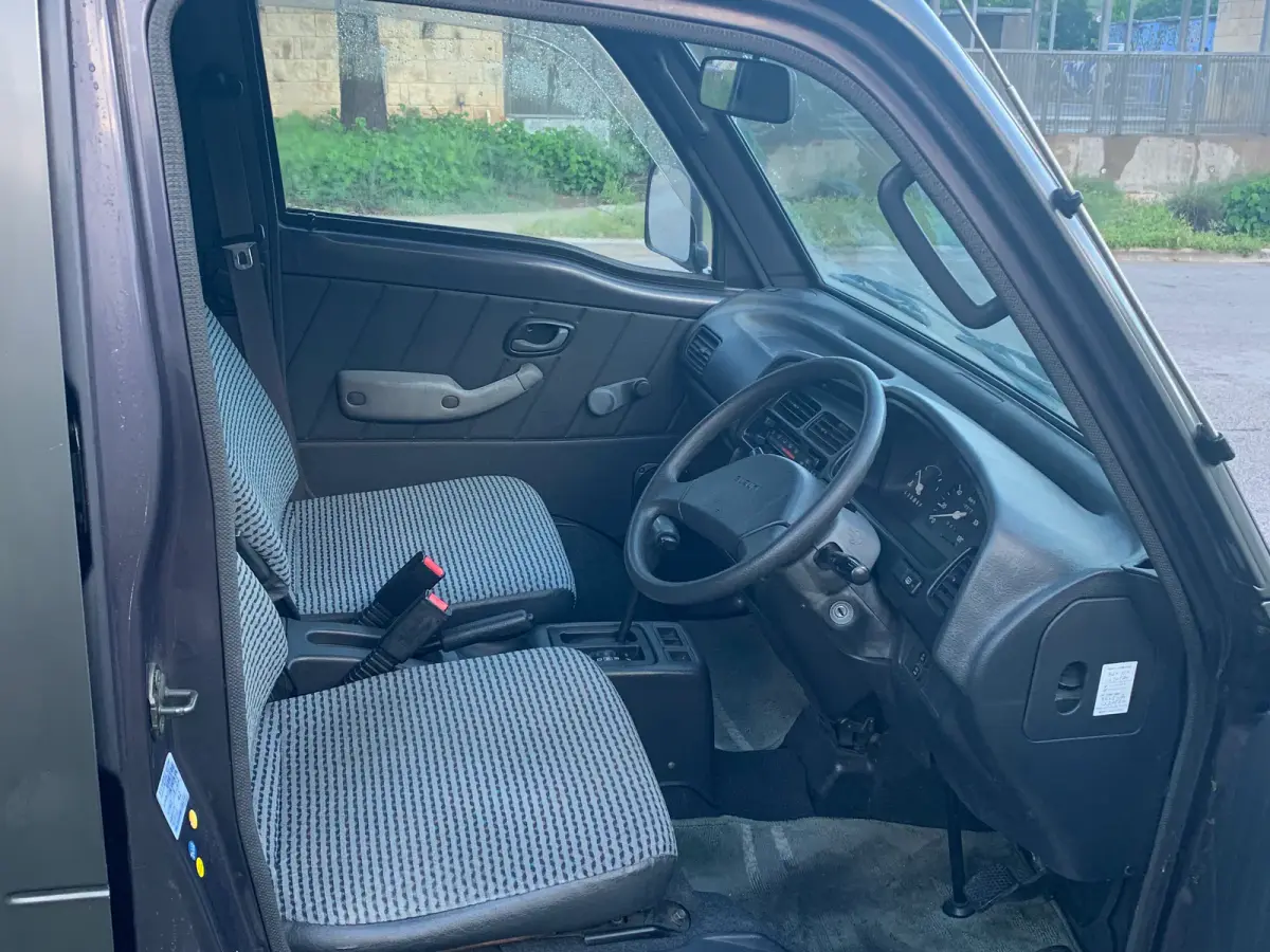 1996 Suzuki Every, 2WD and AC, a Kei Van, for sale at Sunshine Imports in Austin, TX (photo 8 of 9)