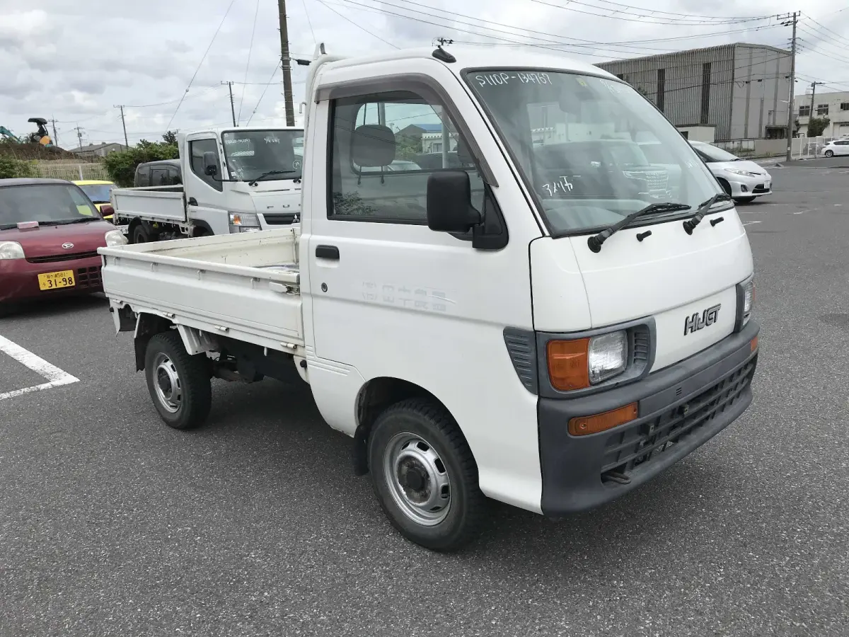 1997 Daihatsu Hijet, 4WD, a Kei Truck, for sale at Sunshine Imports in Austin, TX (photo 1 of 11)