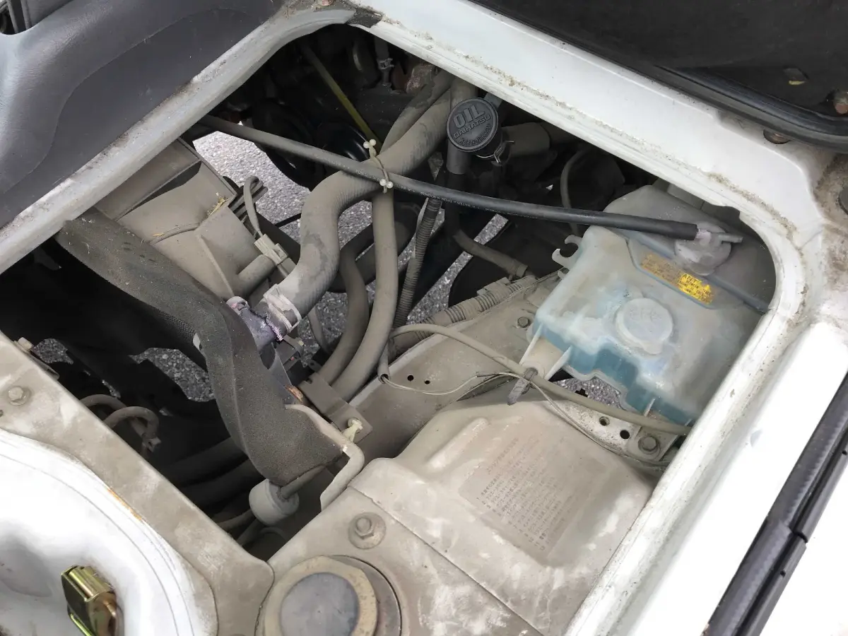1997 Daihatsu Hijet, 4WD, a Kei Truck, for sale at Sunshine Imports in Austin, TX (photo 10 of 11)